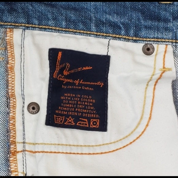 Washed blue jeans - Picture 5 of 7